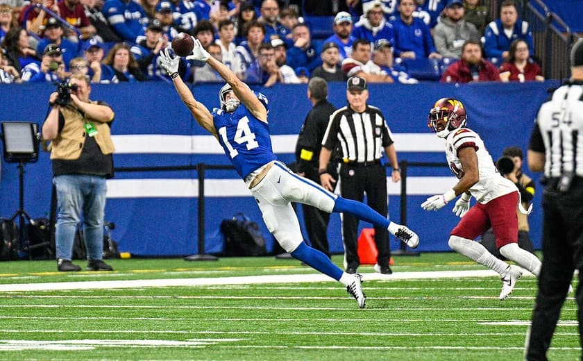 Oct. 30, 2022 — Commanders at Colts, Lucas Oil Stadium