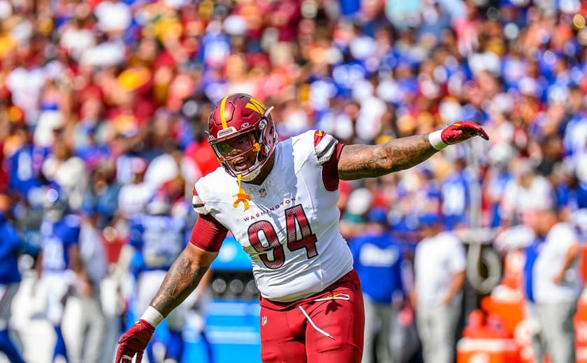 Daron Payne during a Commanders Game