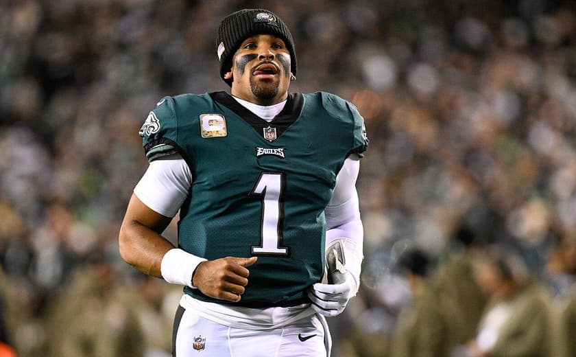 Jalen Hurts Jogging in Week 10 of the NFL Season. Philadelphia, Pennsylvania, November 14, 2022